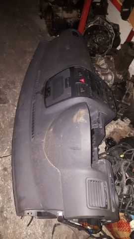 Volkswagen Jetta 2006-2010 Çıkma Yedek Ön Gögüslük Torpito